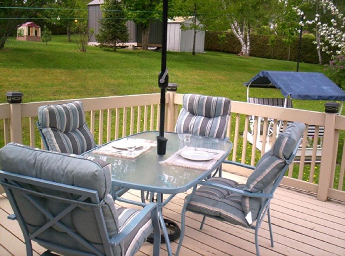 Gite Au P'Tit Bonheur B&B Coaticook Εξωτερικό φωτογραφία